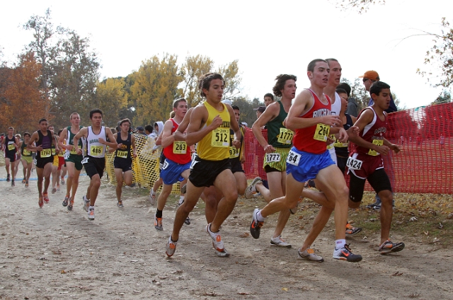 2009 CIF XC Boys D1-021.JPG - 2009 California CIF Cross Country Championships, Woodward Park, Fresno, California